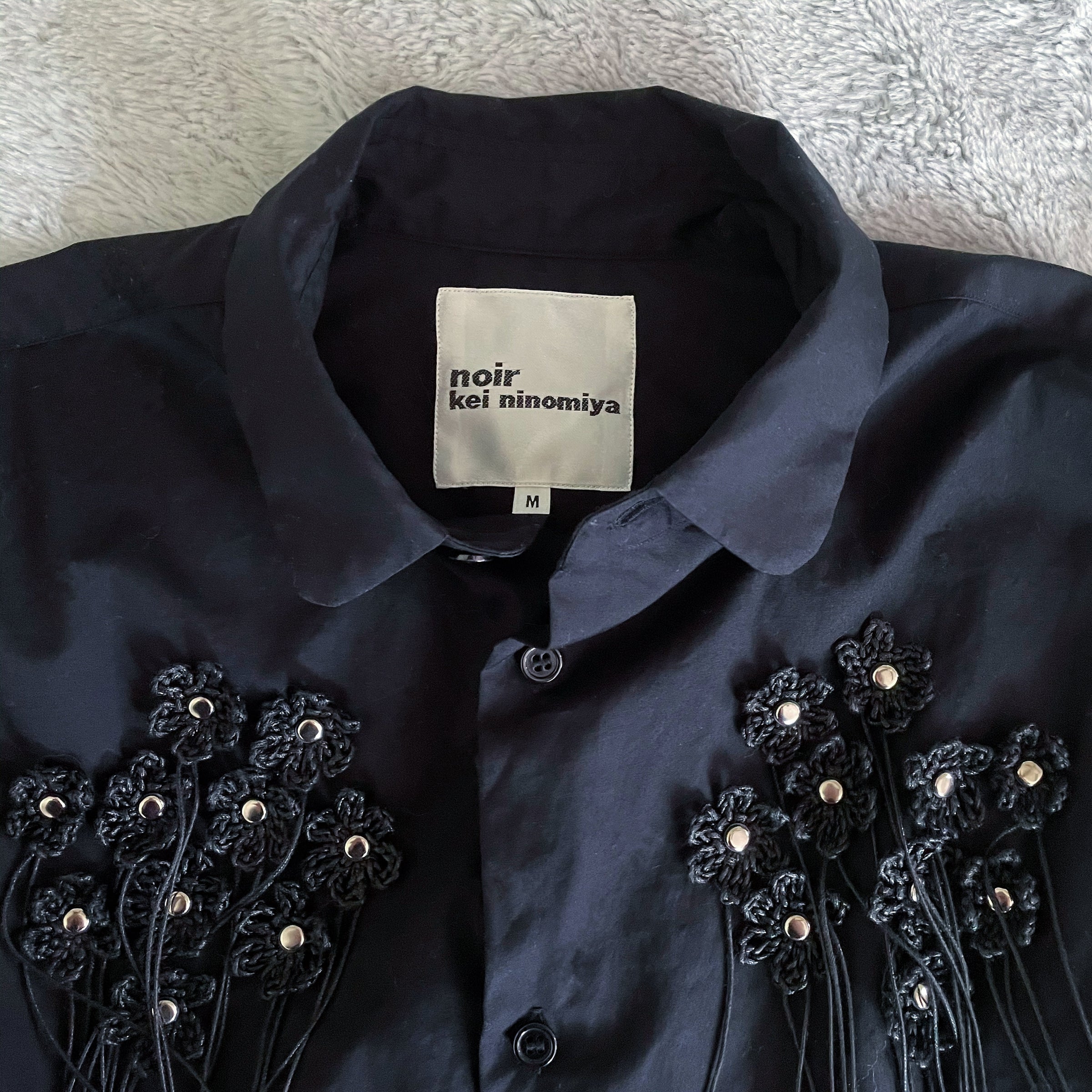 Noir Kei Ninomiya Floral Applique Black Shirt, size Medium | The